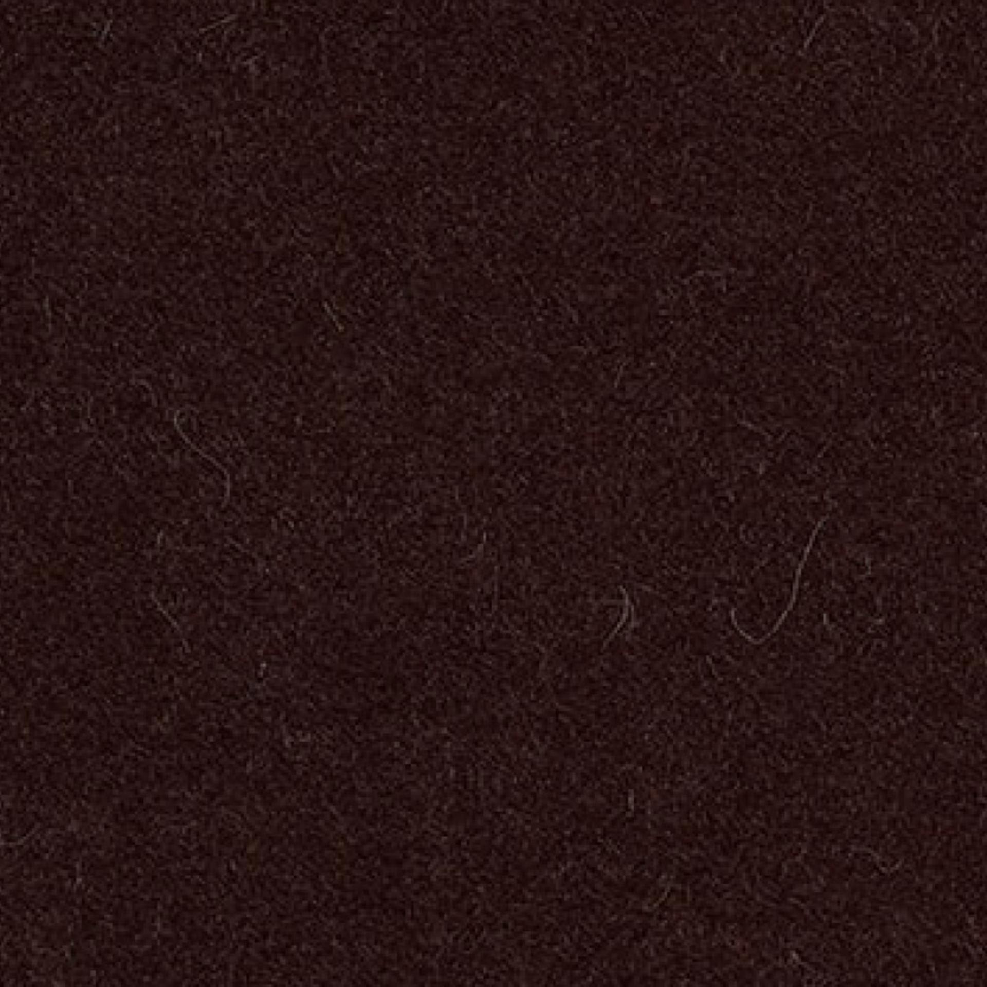 382 Aubergine